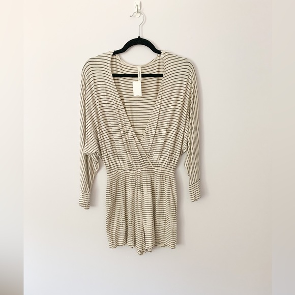 ROMPER - Picture 2 of 3